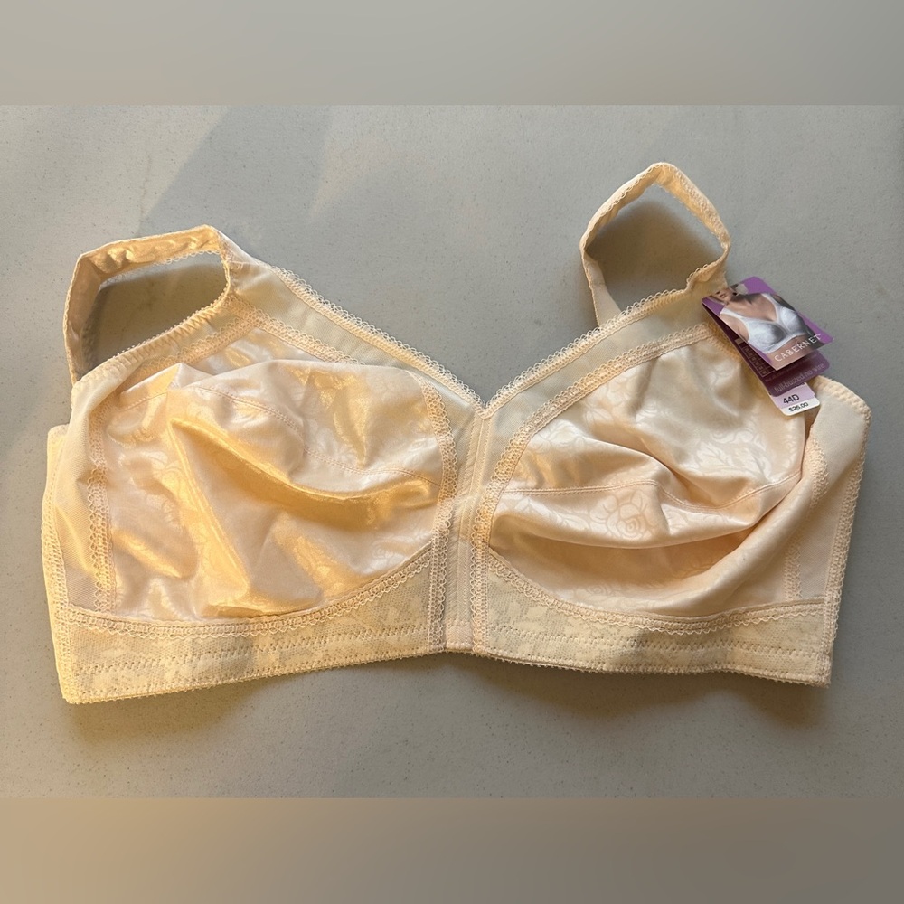 NWT Cabernet Bra,‎ Full Busted No Wire, 44D, Natural Beige, Style 3845, Spanette